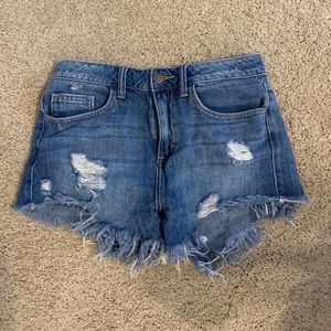 FOREVER 21 distressed jean shorts